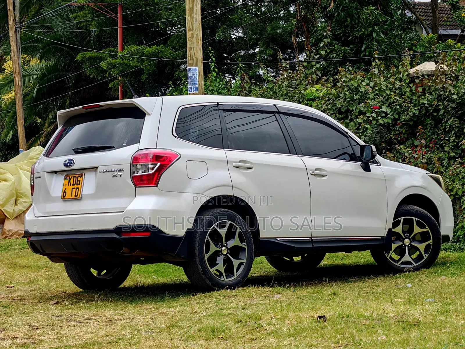 Subaru Forester 2.0XT Premium 4dr SUV AWD (2.0L 4cyl Turbo CVT) 2014