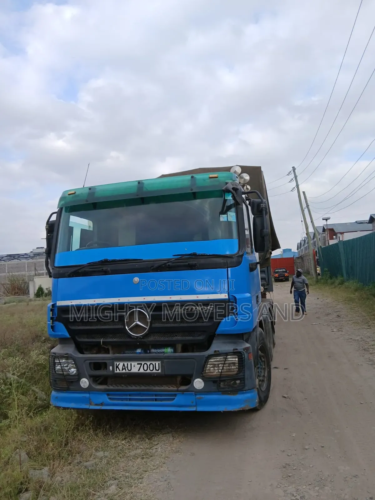 Fast Secure Semi-Trailer Transport Accessible
