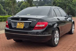 Mercedes-Benz C200 2010 Black