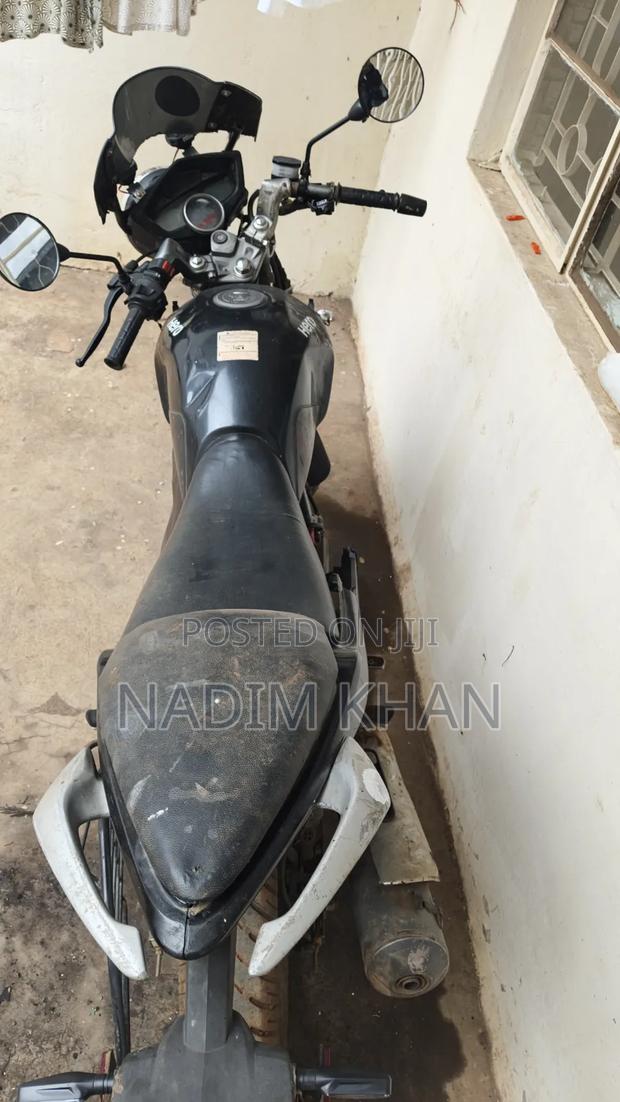 Hero Karizma ZMR 2015 Black - thumbnail 4