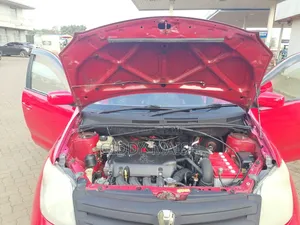 Toyota IST 2006 Red
