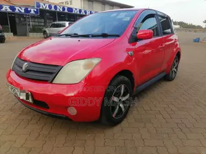 Toyota IST 2006 Red
