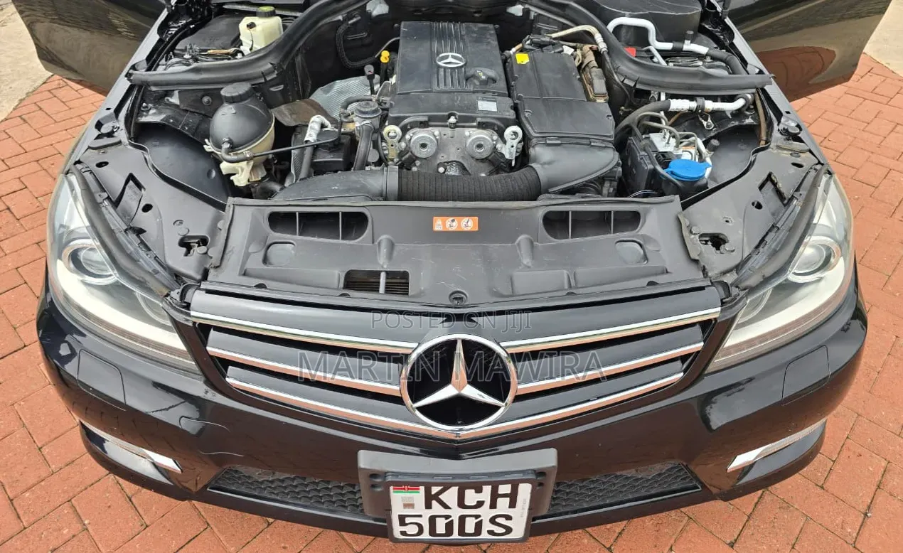 Mercedes-Benz C200 2010 Black