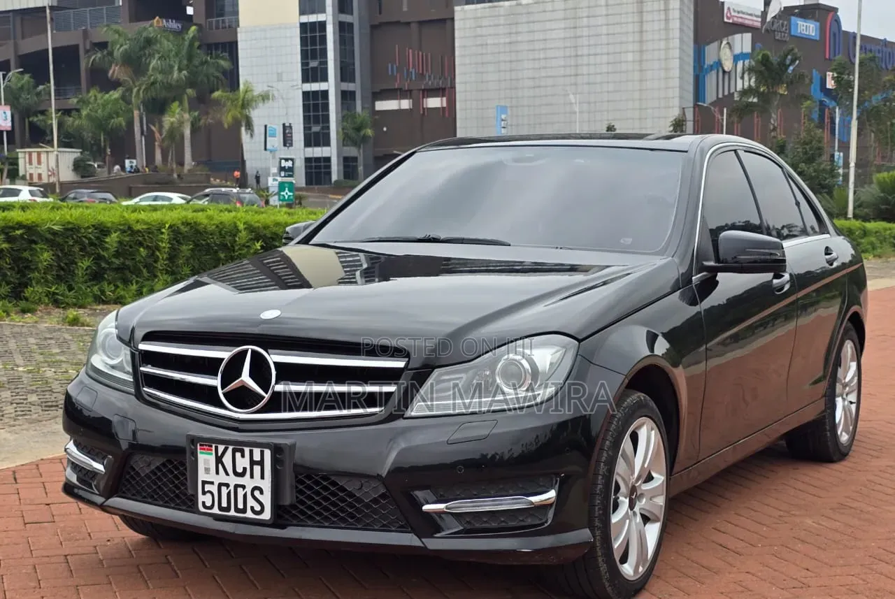 Mercedes-Benz C200 2010 Black