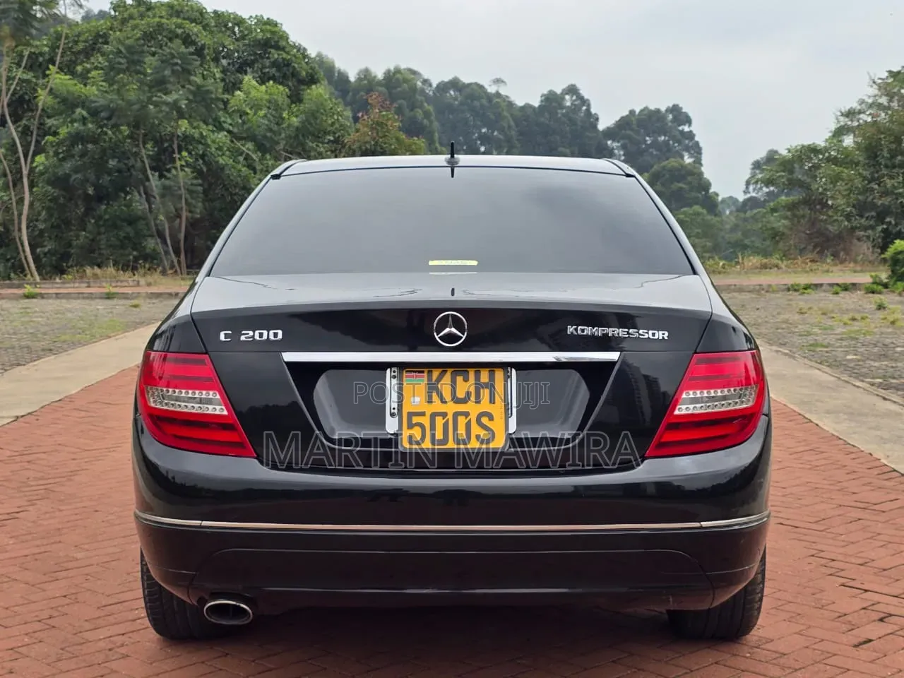 Mercedes-Benz C200 2010 Black