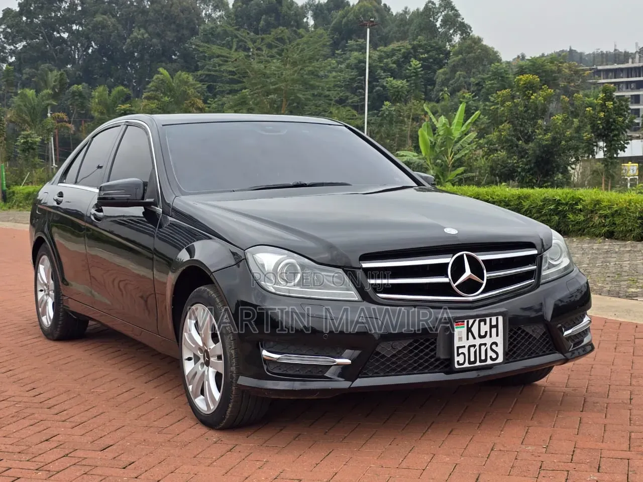Mercedes-Benz C200 2010 Black
