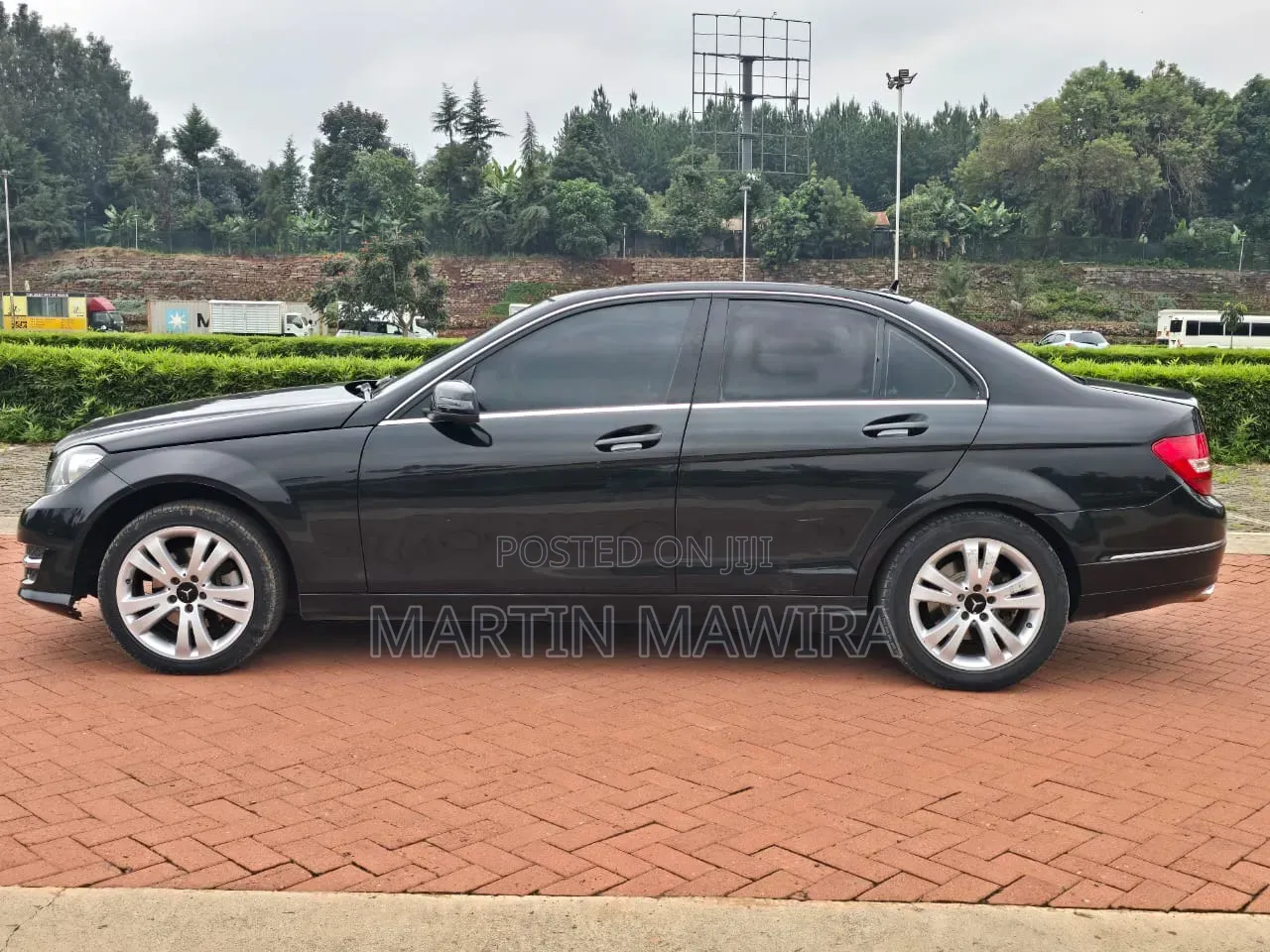 Mercedes-Benz C200 2010 Black