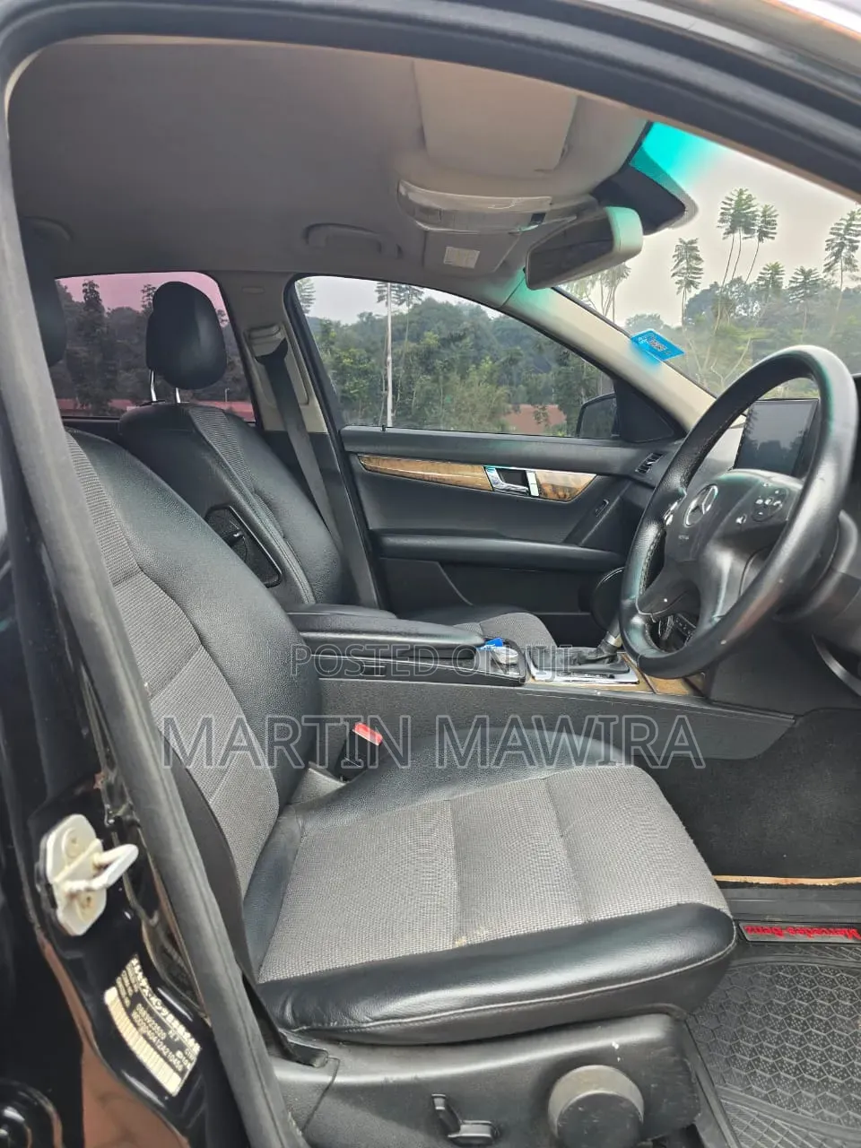 Mercedes-Benz C200 2010 Black