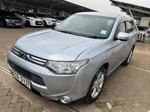 Mitsubishi Outlander 2013 Silver