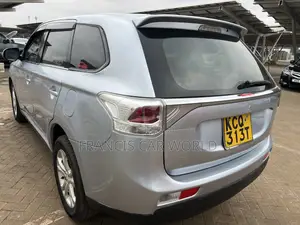 Mitsubishi Outlander 2013 Silver