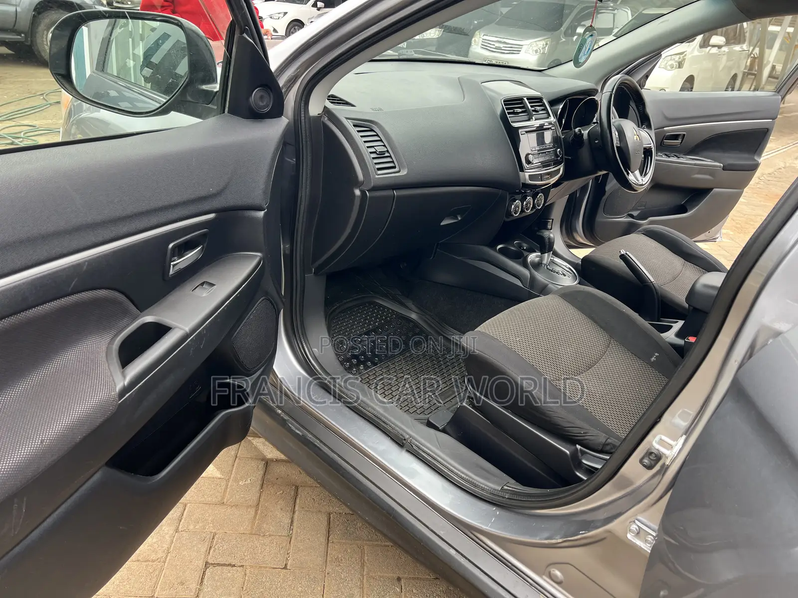 Mitsubishi RVR 2015 Silver