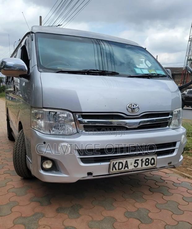 Toyota HiAce 2014 Silver - thumbnail 2