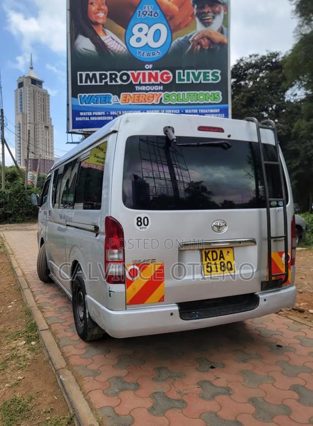 Toyota HiAce 2014 Silver - thumbnail 5