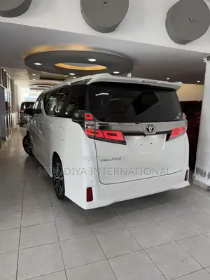 Toyota Alphard 2.5 Petrol AWD 2019 White