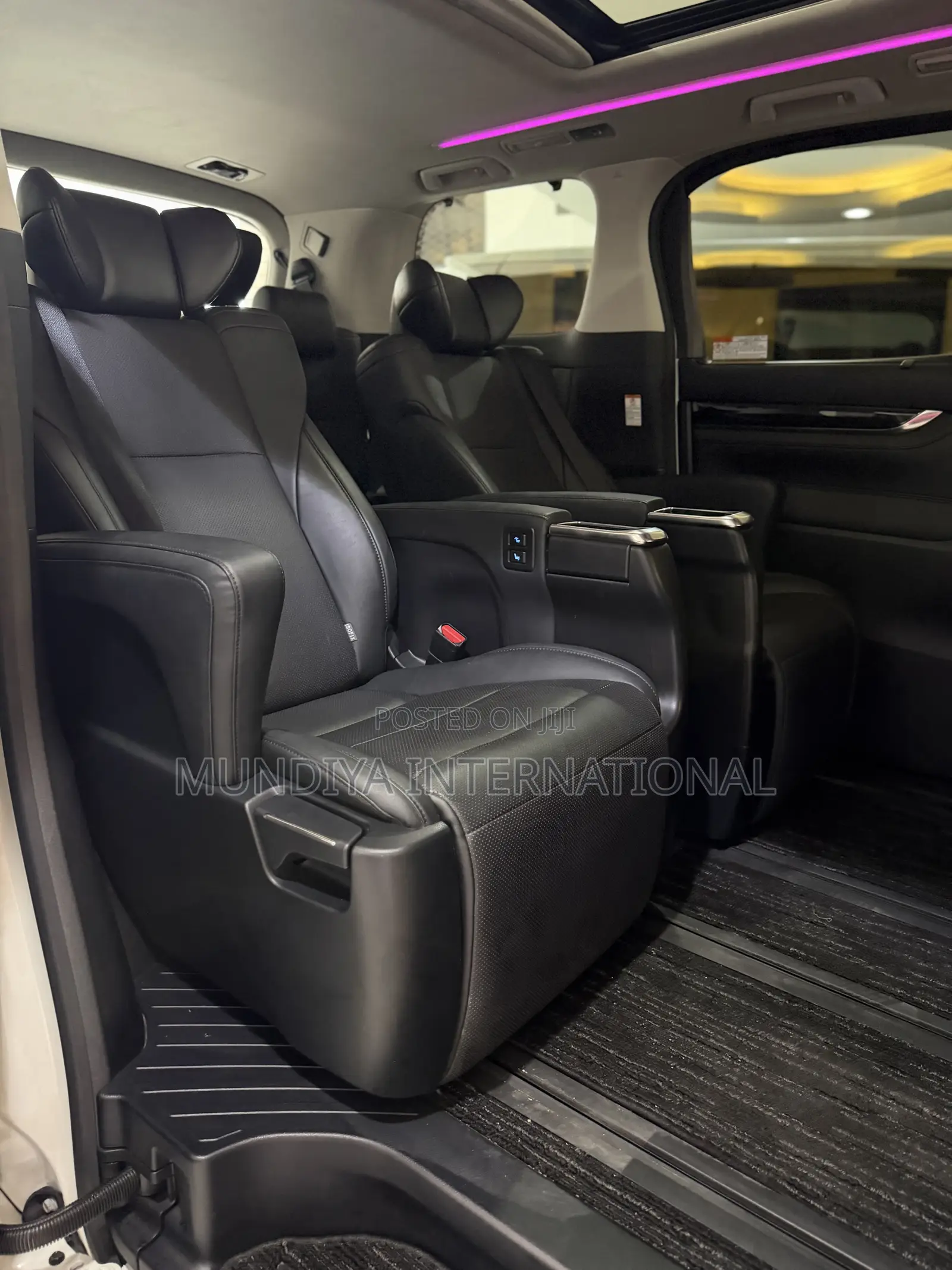 Toyota Alphard 2.5 Petrol AWD 2019 White