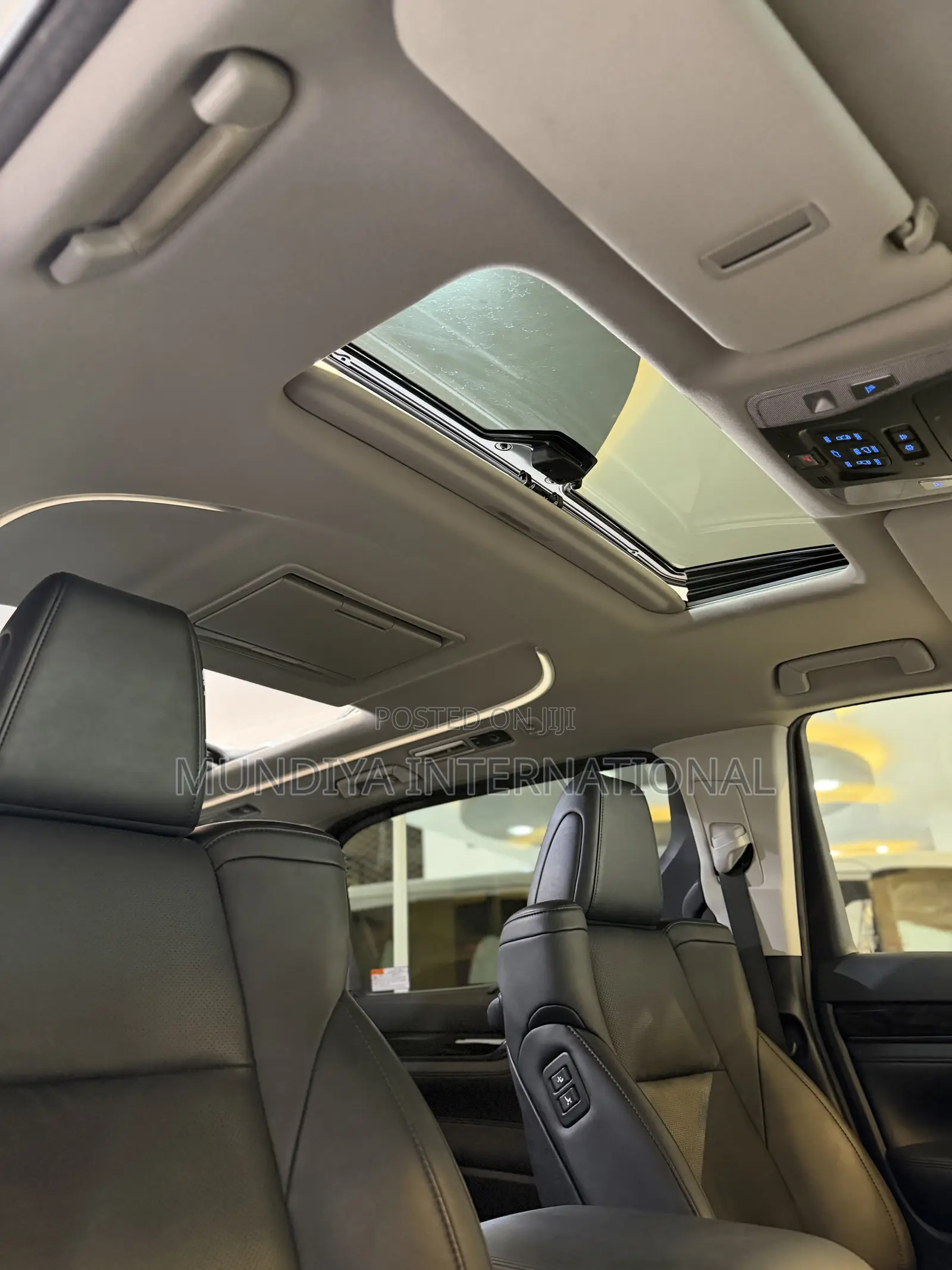 Toyota Alphard 2.5 Petrol AWD 2019 White