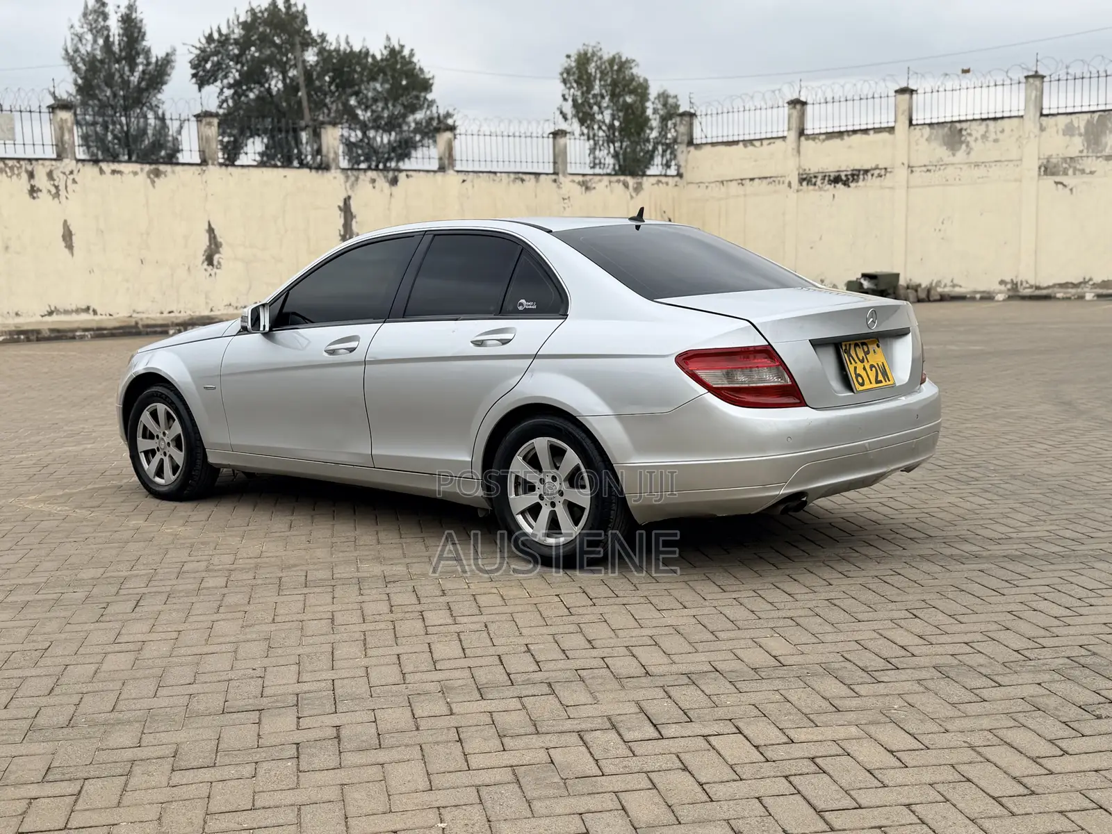 Mercedes-Benz C180 2011 Silver