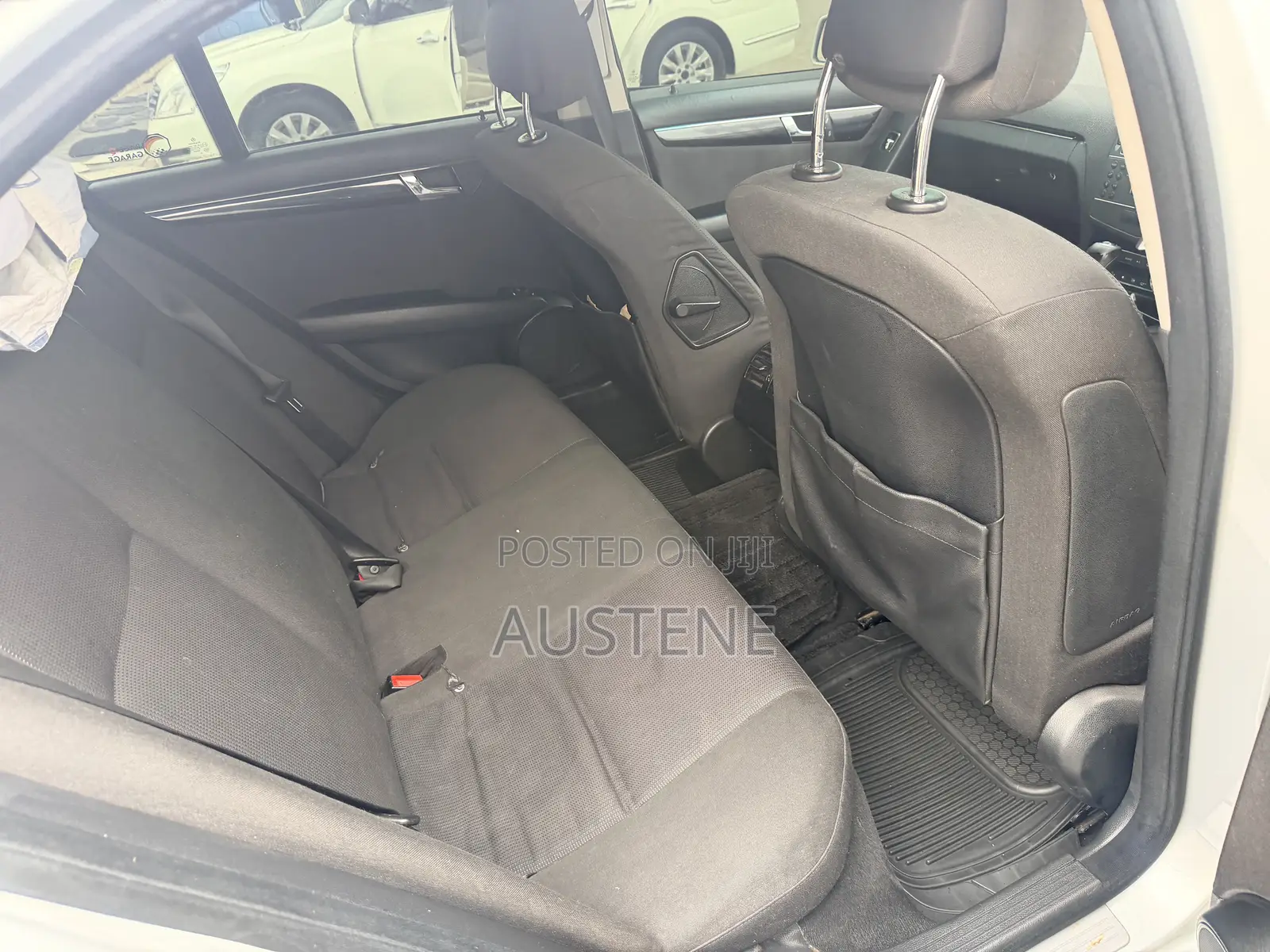 Mercedes-Benz C180 2011 Silver