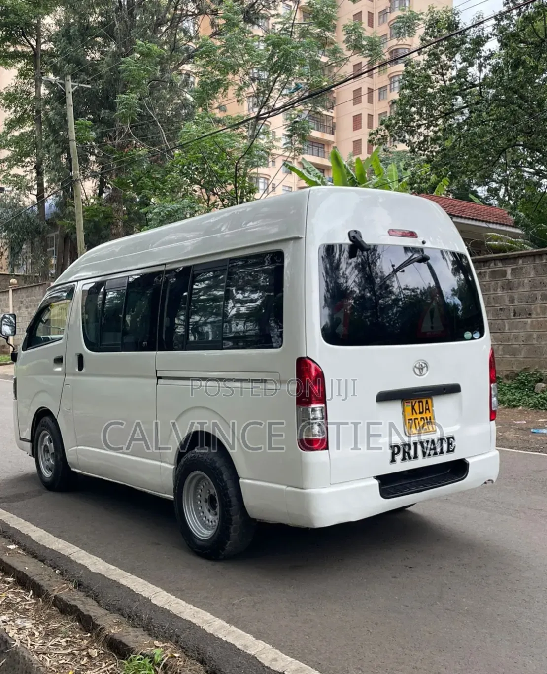 Toyota HiAce 2014 White