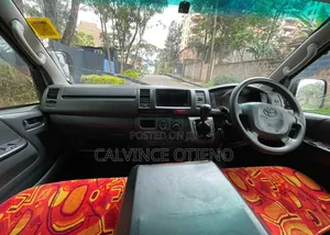 Toyota HiAce 2014 White