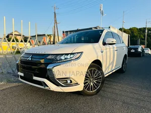 Mitsubishi Outlander 2019 White
