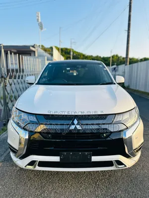 Mitsubishi Outlander 2019 White
