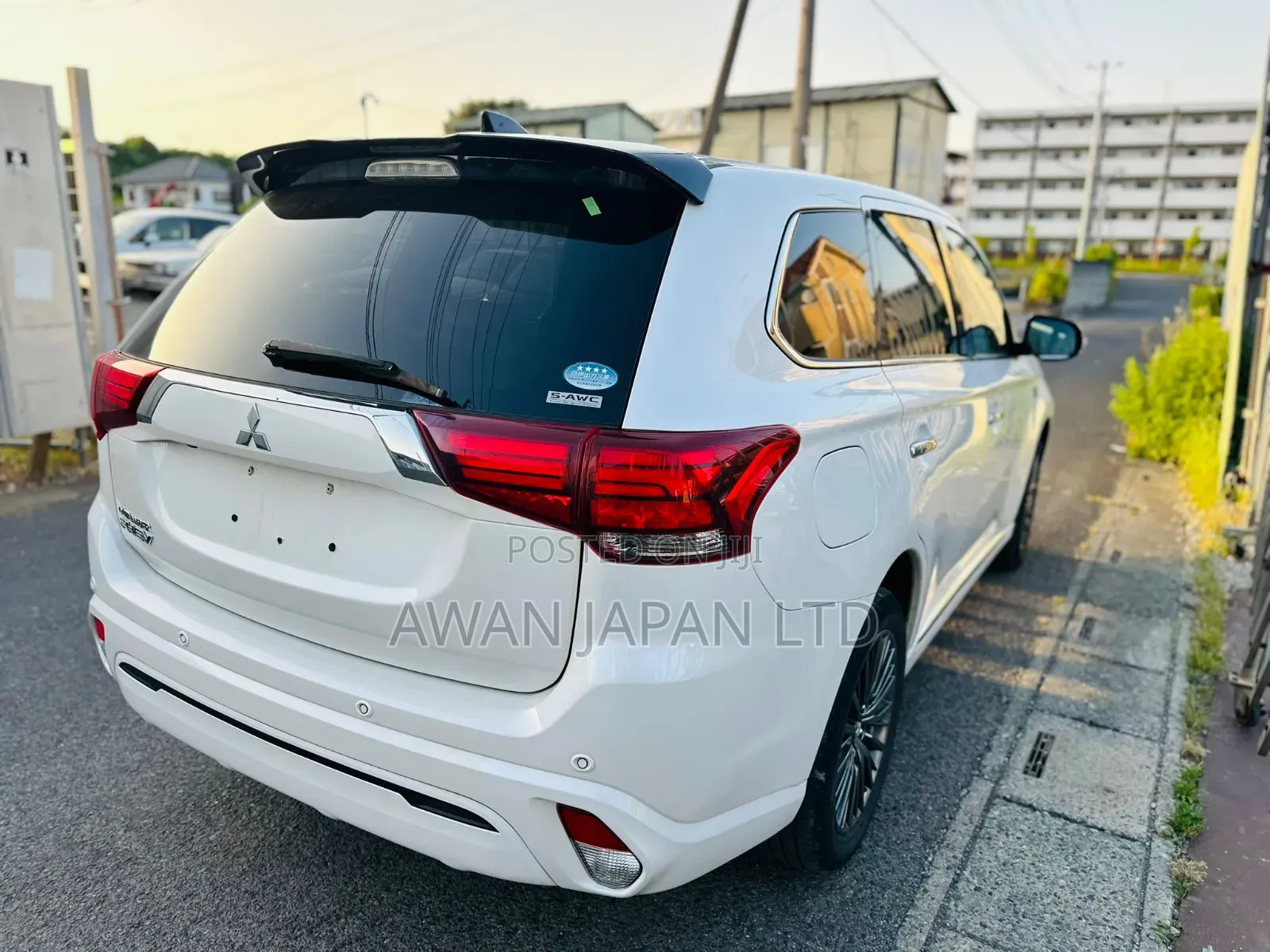 Mitsubishi Outlander 2019 White