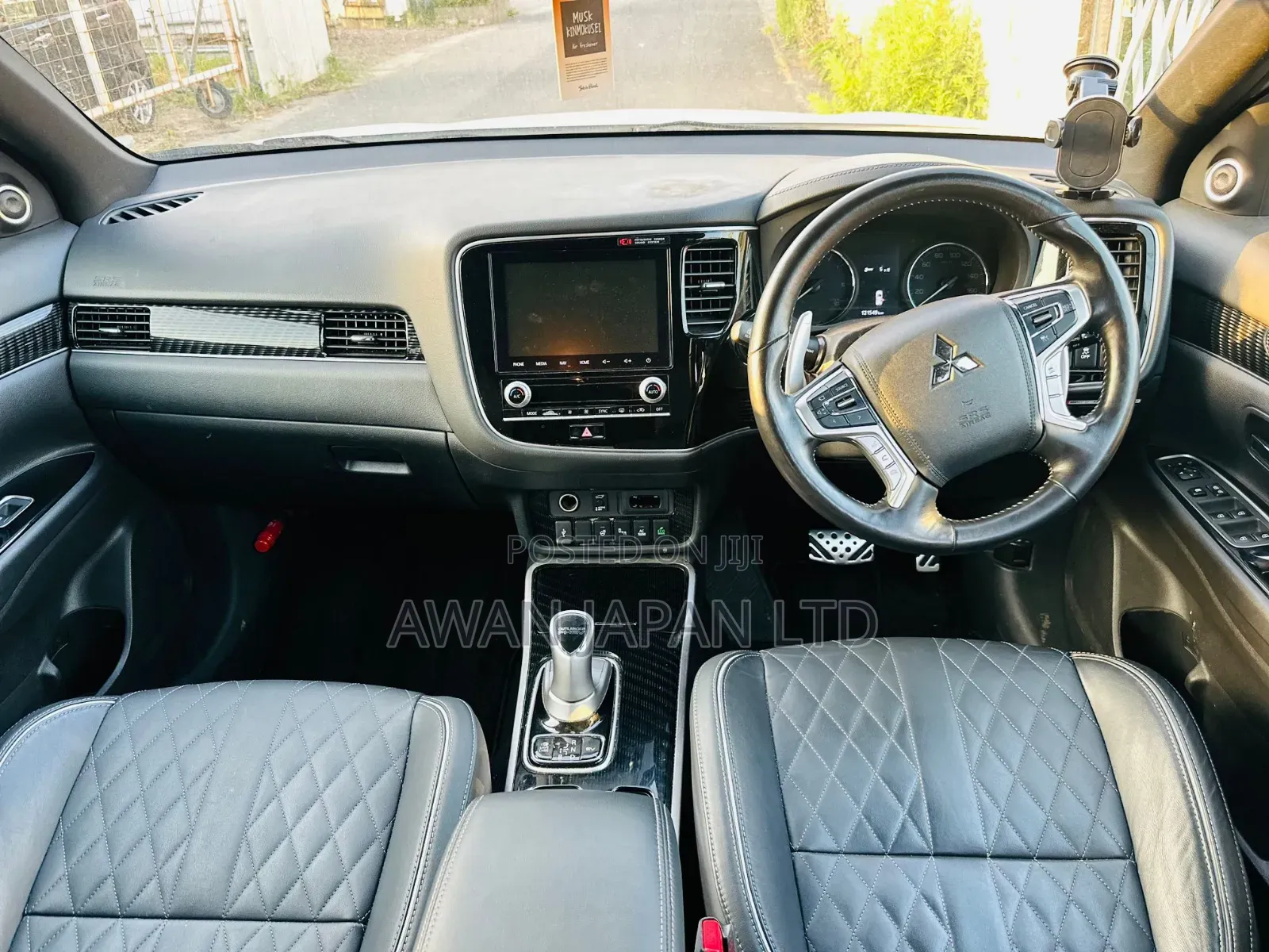 Mitsubishi Outlander 2019 White