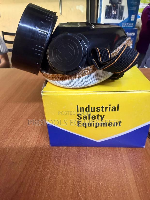 Single Gasmask