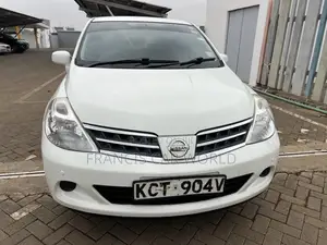 Nissan Tiida 2012 Off white