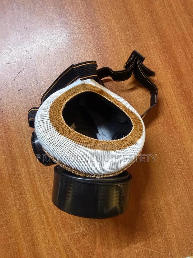 Single Gasmask - thumbnail 3
