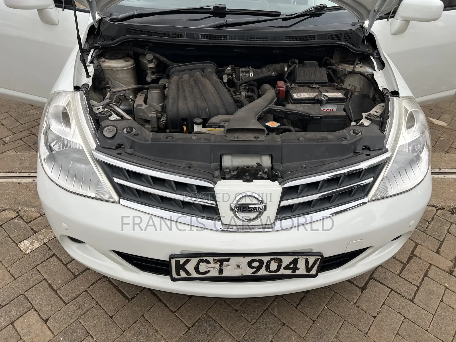 Nissan Tiida 2012 Off white