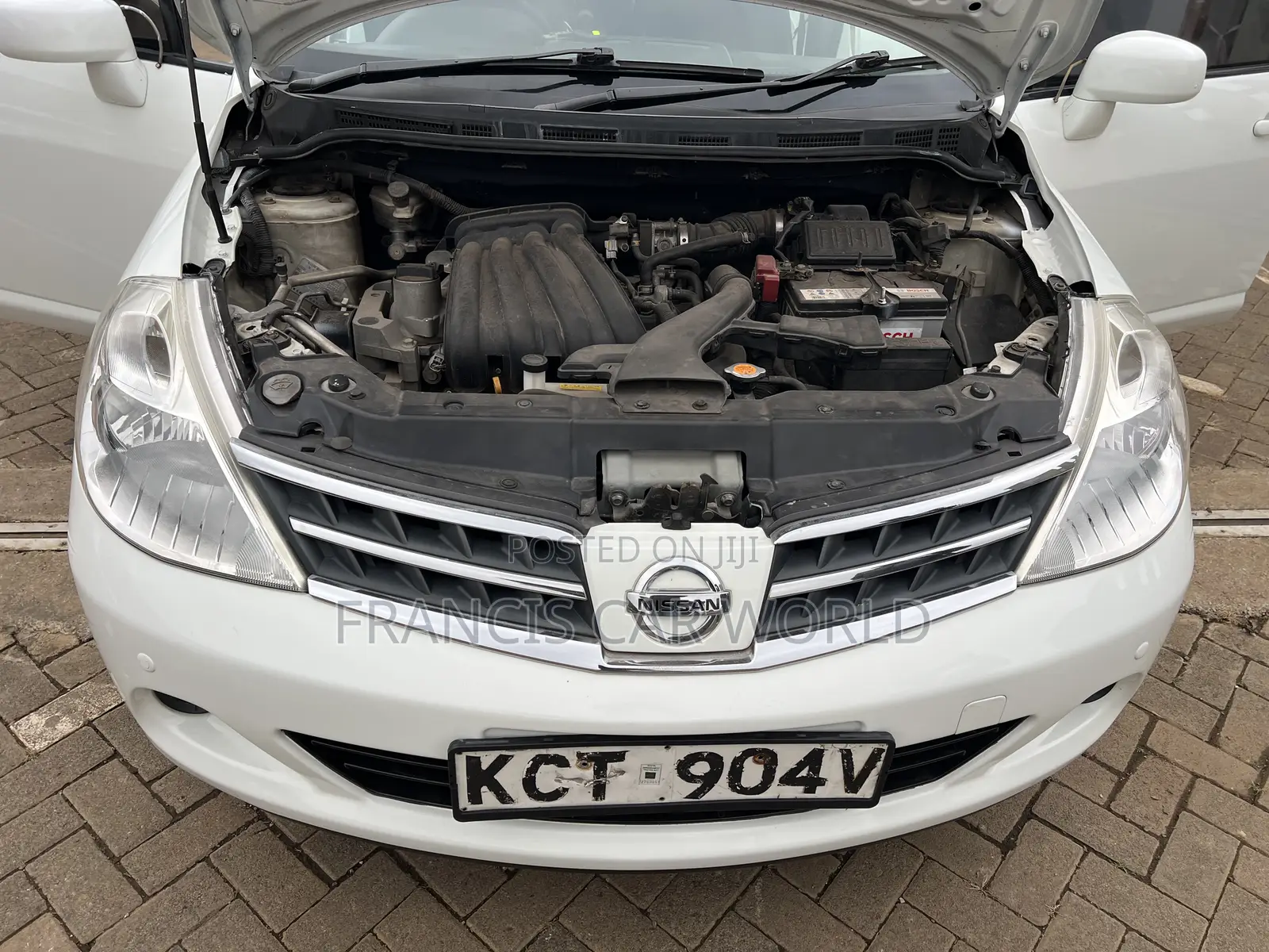Nissan Tiida 2012 Off white