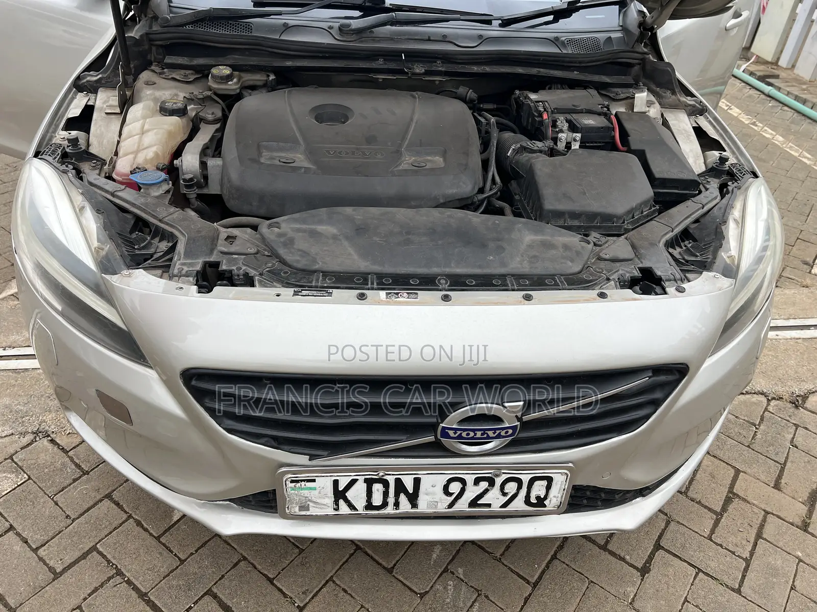 Volvo V40 2016 Gray