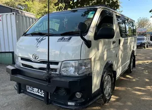 Toyota HiAce 2016 White