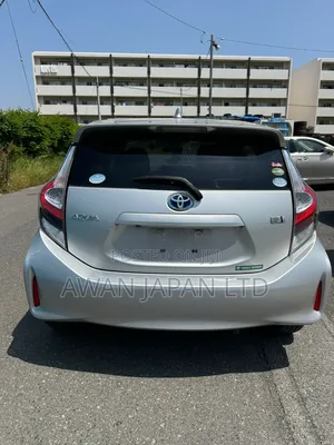 Toyota Aqua 2019 Silver