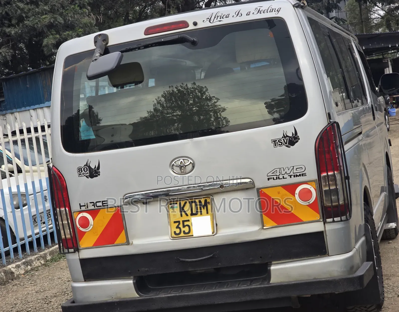 Toyota HiAce 2016 Silver