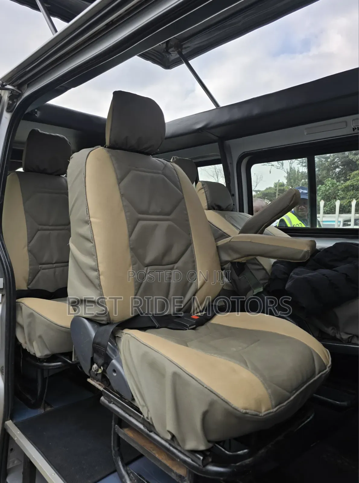Toyota HiAce 2016 Silver