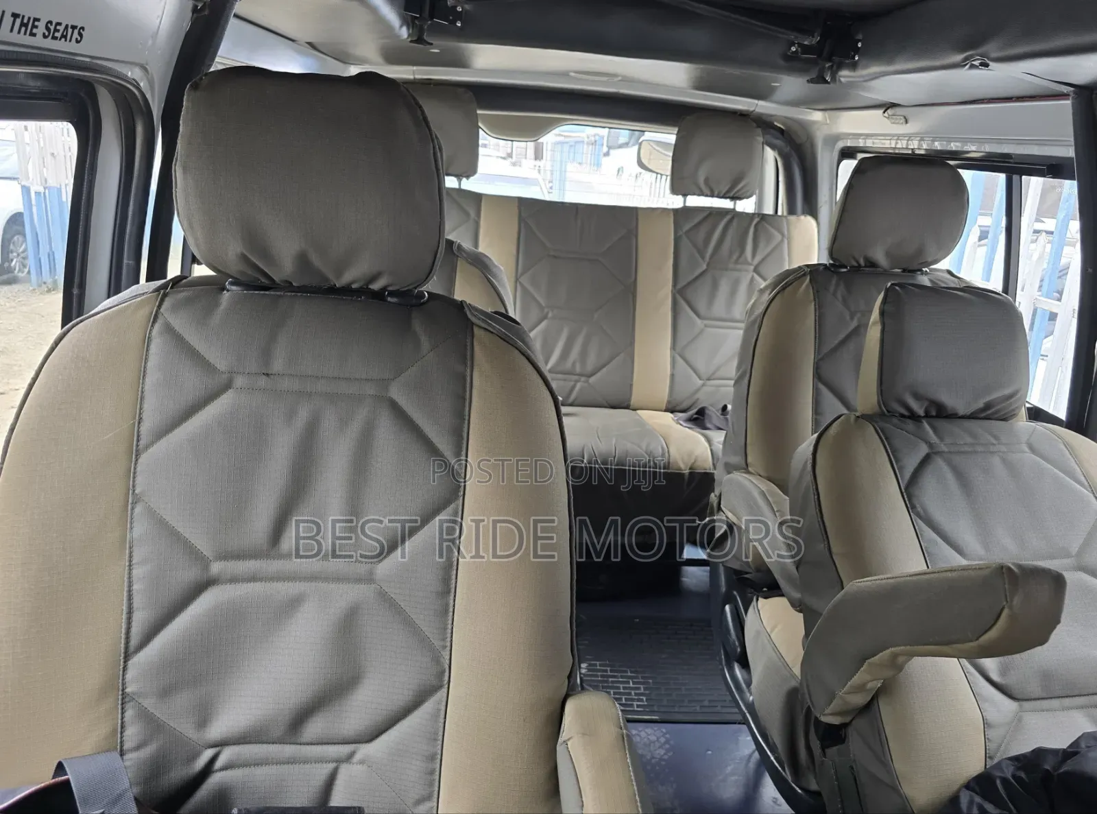 Toyota HiAce 2016 Silver