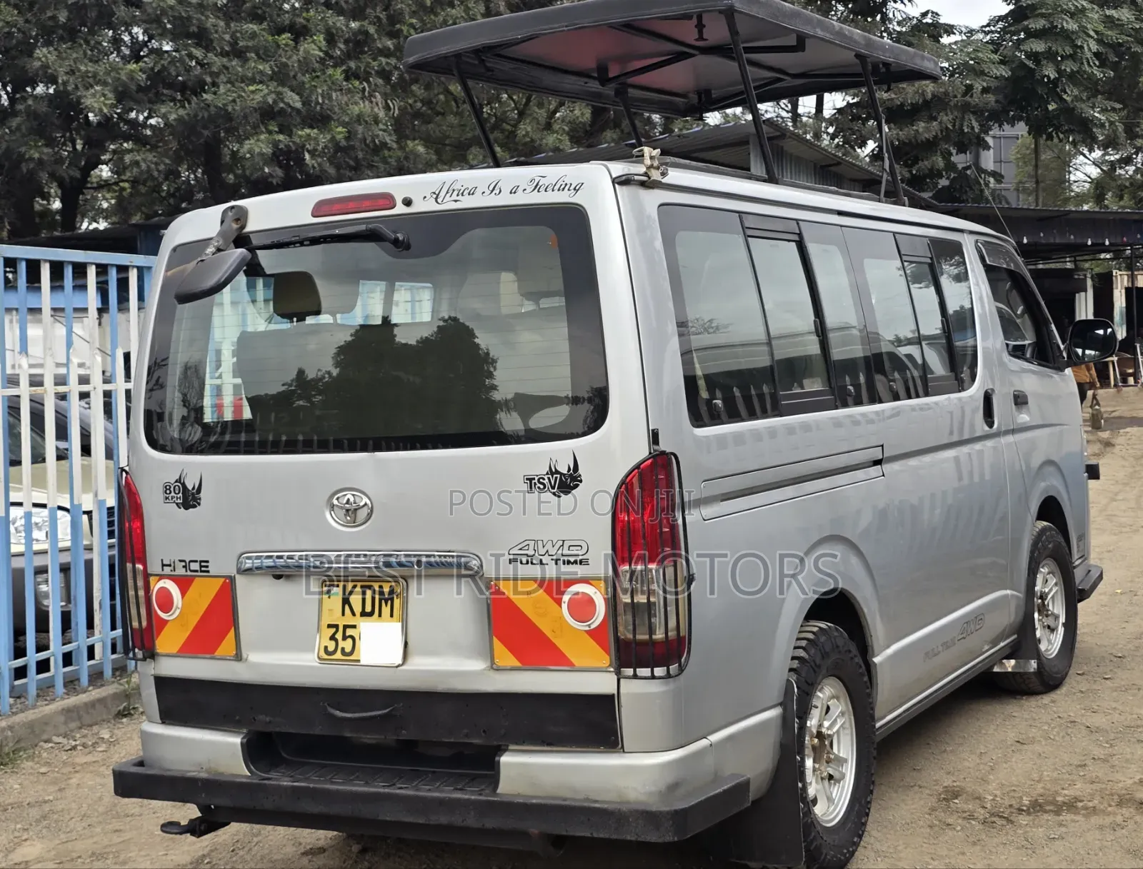 Toyota HiAce 2016 Silver
