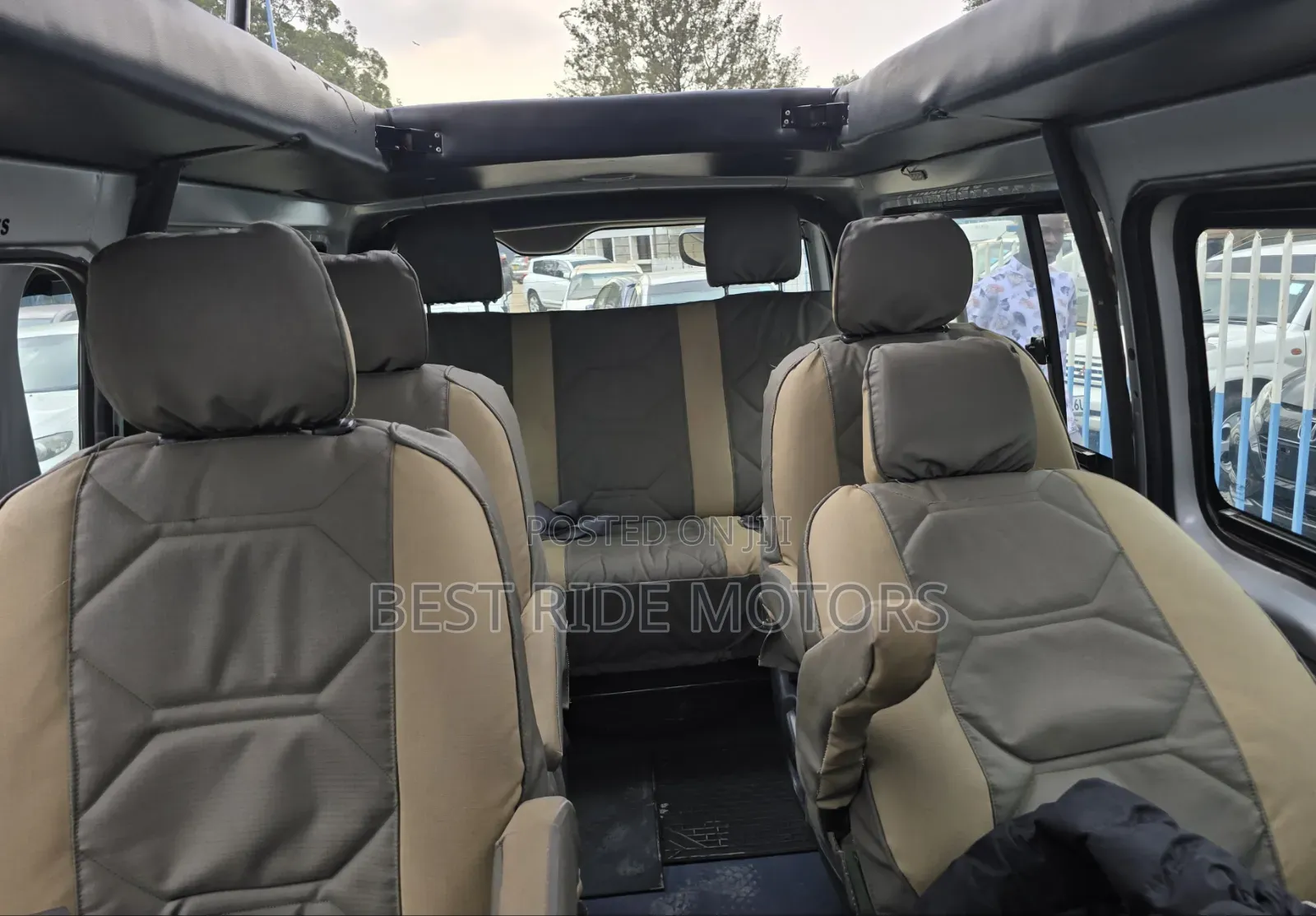 Toyota HiAce 2016 Silver