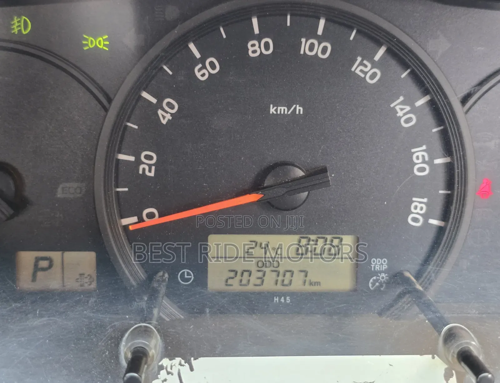Toyota HiAce 2016 Silver