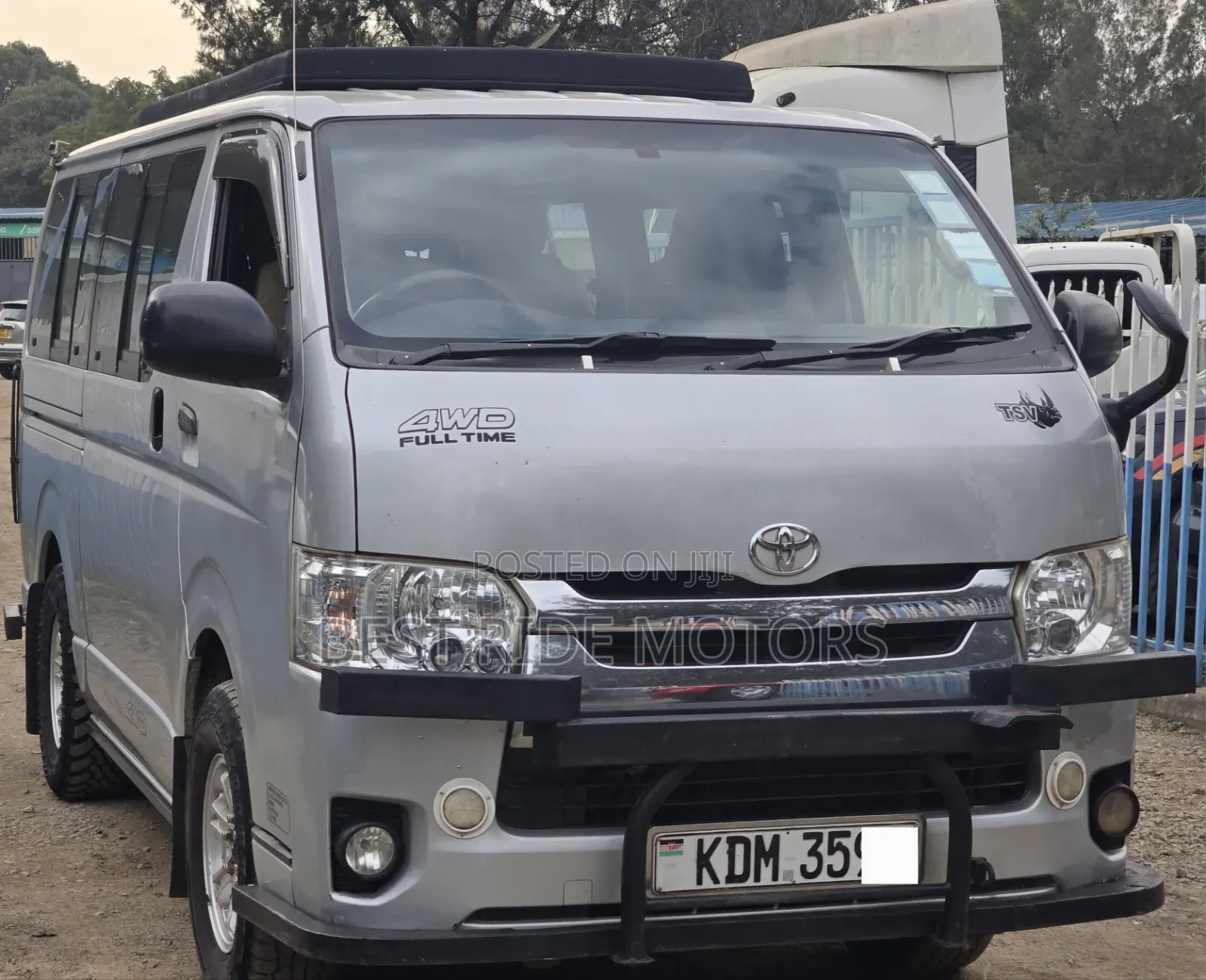 Toyota HiAce 2016 Silver