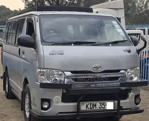 Toyota HiAce 2016 Silver