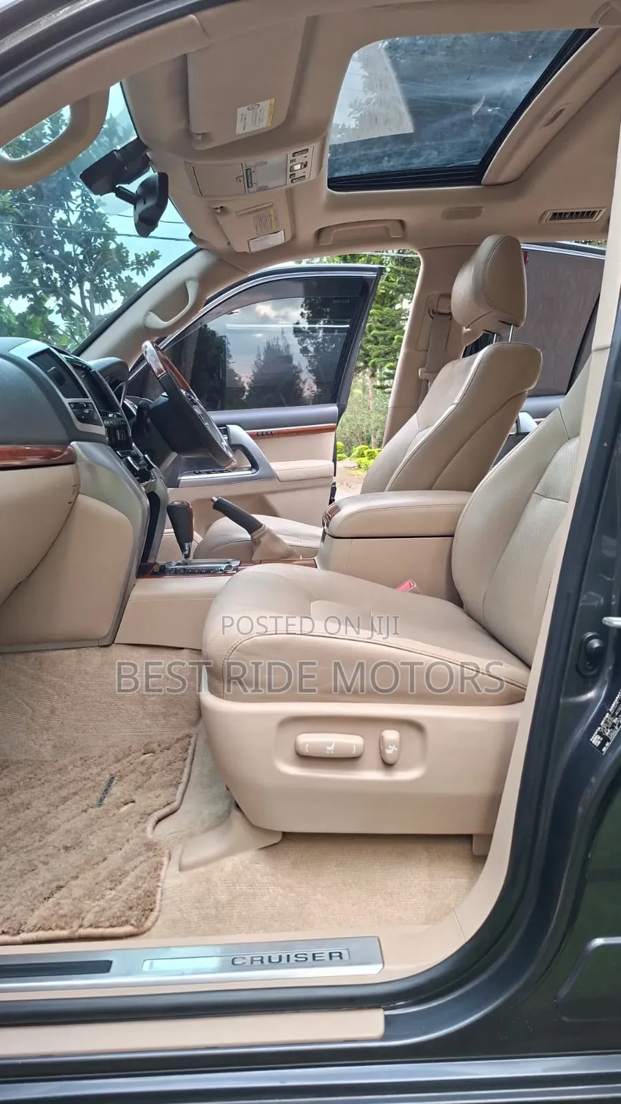 Toyota Land Cruiser 4.6 V8 ZX 2012 Gray