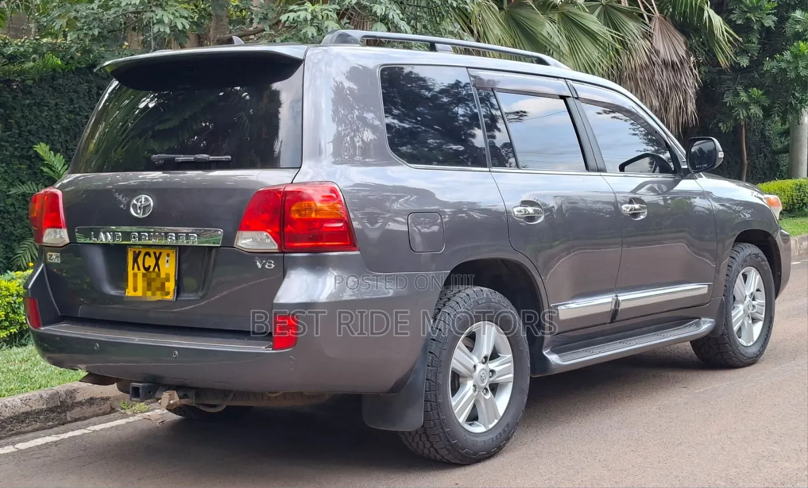 Toyota Land Cruiser 4.6 V8 ZX 2012 Gray