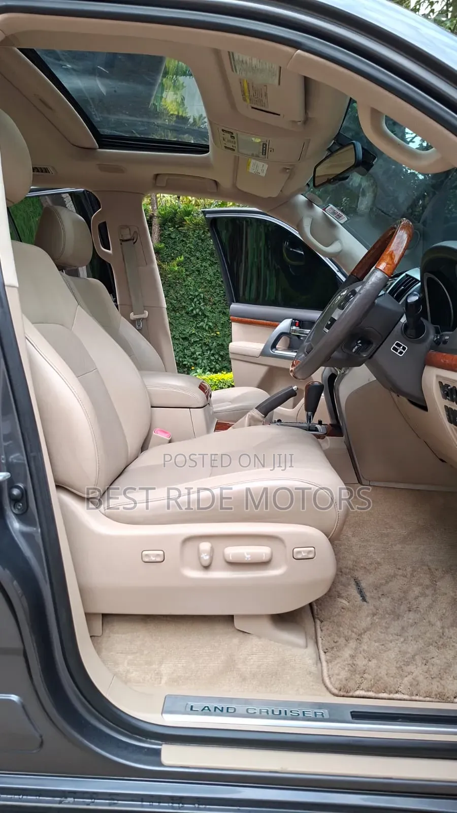 Toyota Land Cruiser 4.6 V8 ZX 2012 Gray