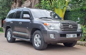 Toyota Land Cruiser 4.6 V8 ZX 2012 Gray