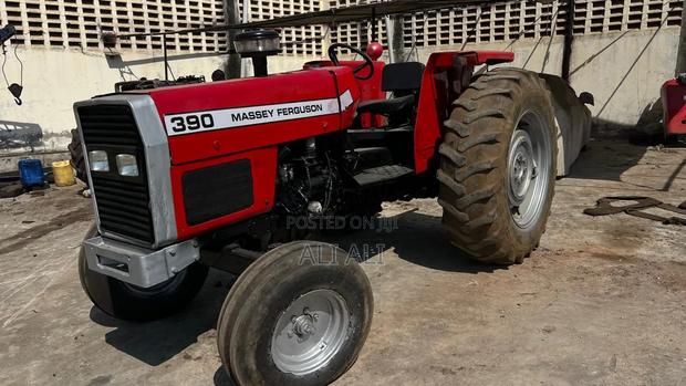 Tractor Mf390