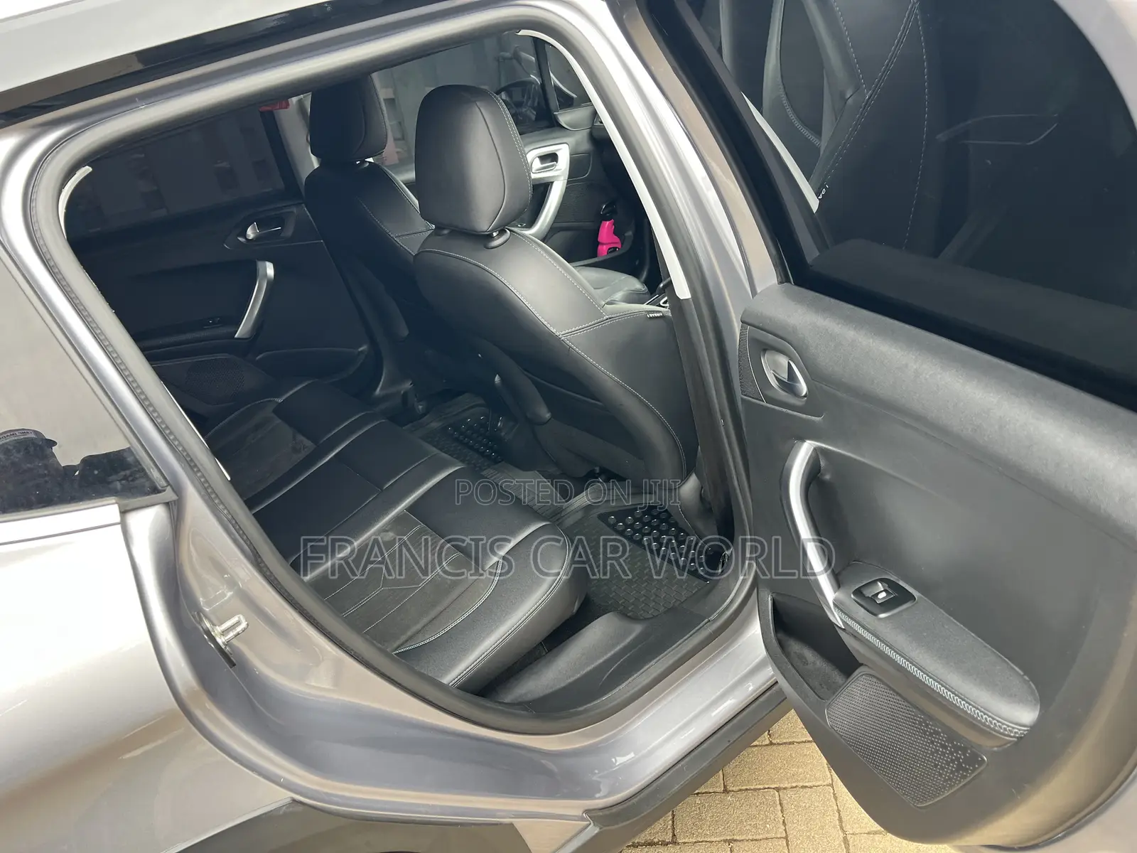 Peugeot 2008 2019 Gray